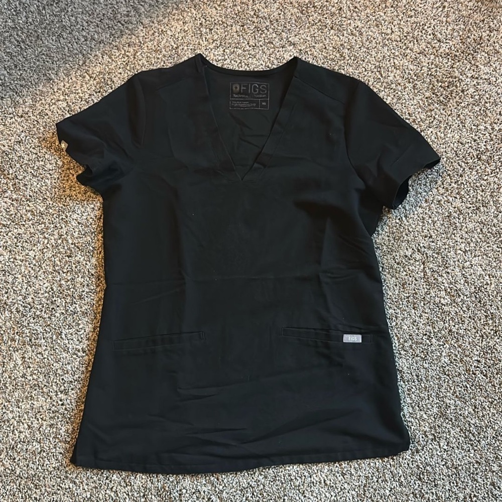 Figs Women's Black Short Sleeve Top